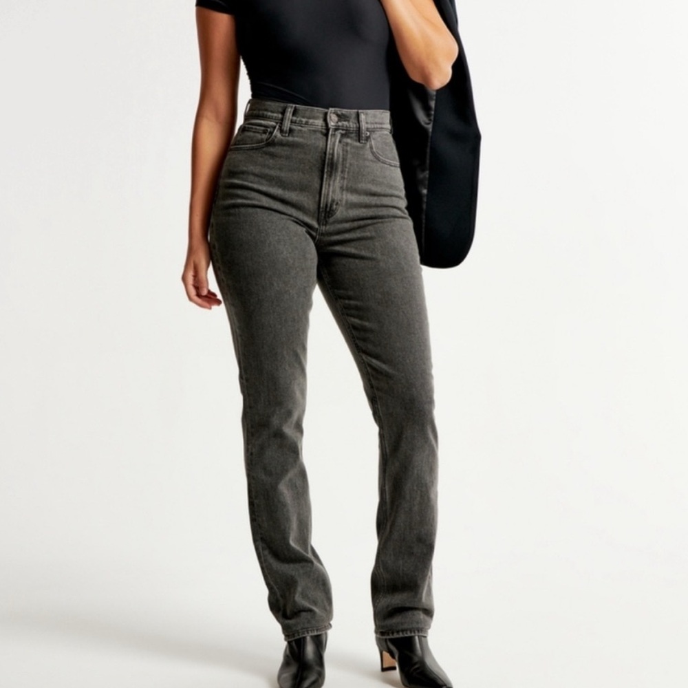 NEW ABERCROMBIE & FITCH Slim Straight Ultra High Rise Jean (14 SHORT)